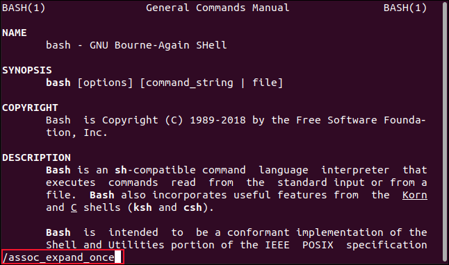 Sección Bash del manual, con un término de búsqueda ingresado en la línea de comando en una ventana de terminal.