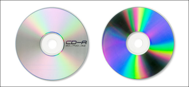 L'avant et l'arrière d'un CD-R.