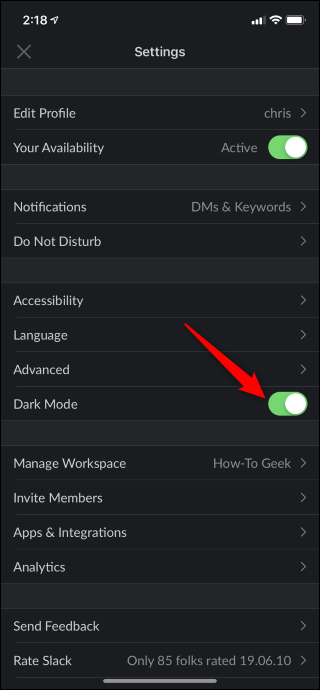 Opzione per abilitare la modalità oscura abilitata in Slack su iPhone