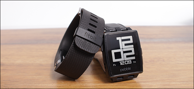 Les montres Fitbit et Pebble de première génération