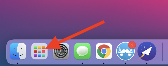 Fai clic sul pulsante Launchpad nel dock del tuo Mac