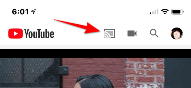 Le bouton Diffuser sur YouTube sur un iPhone.