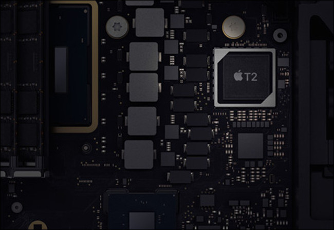 Un chip de seguridad T2 en una Mac mini 2019.