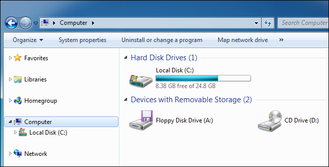 El panel de la computadora de Windows 7 muestra un disco local.