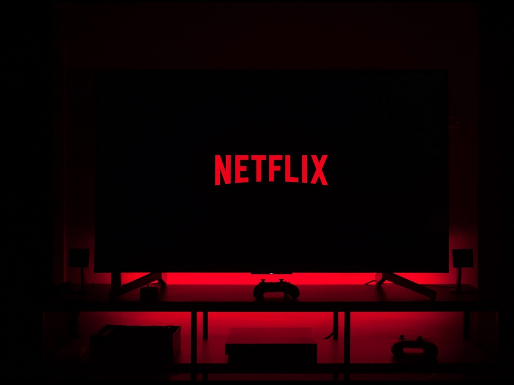 Гледайте Netflix на не-смарт телевизор